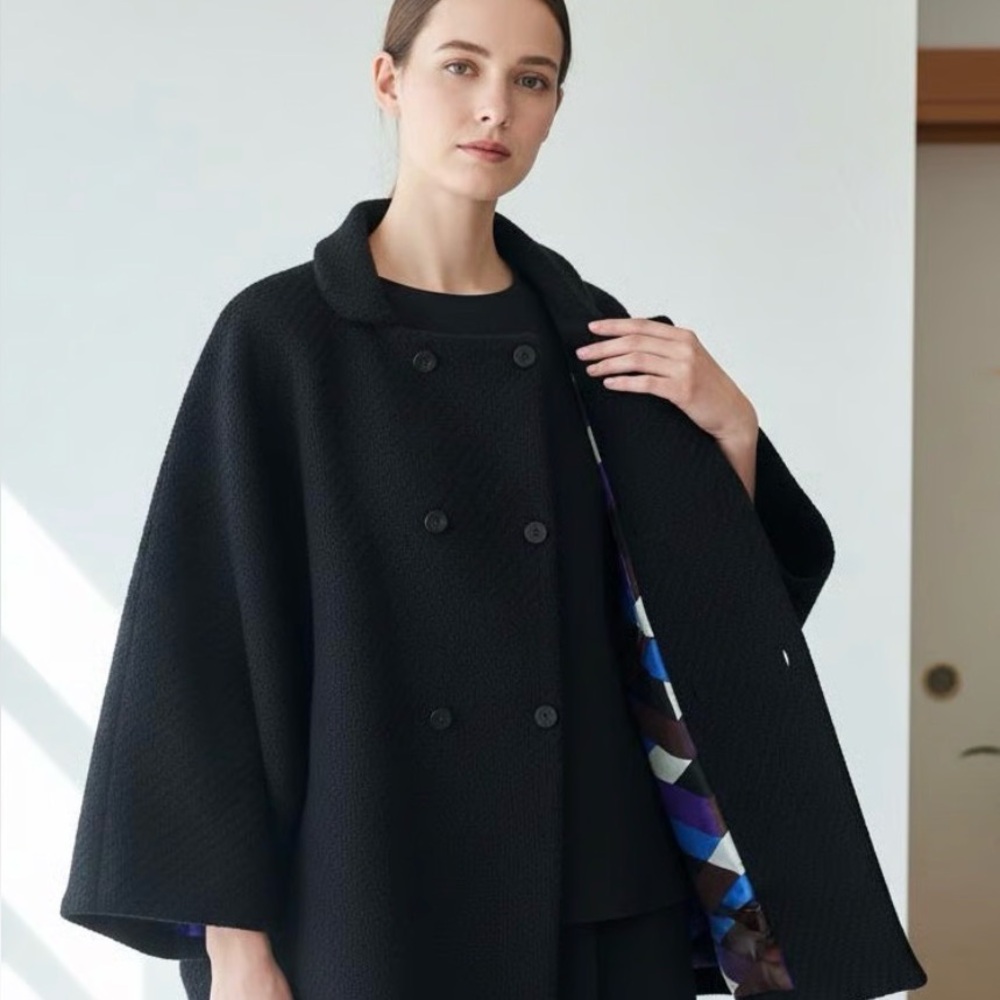 Elegant Black Double-Breasted Cape